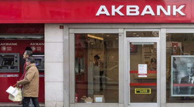Akbank'ta hesabı olanlara büyük şok! Sosyal medya ayağa kalktı
