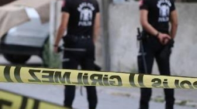 İstanbul'da polis ile şüpheliler arasında çatışma: Ölü ve yaralı var